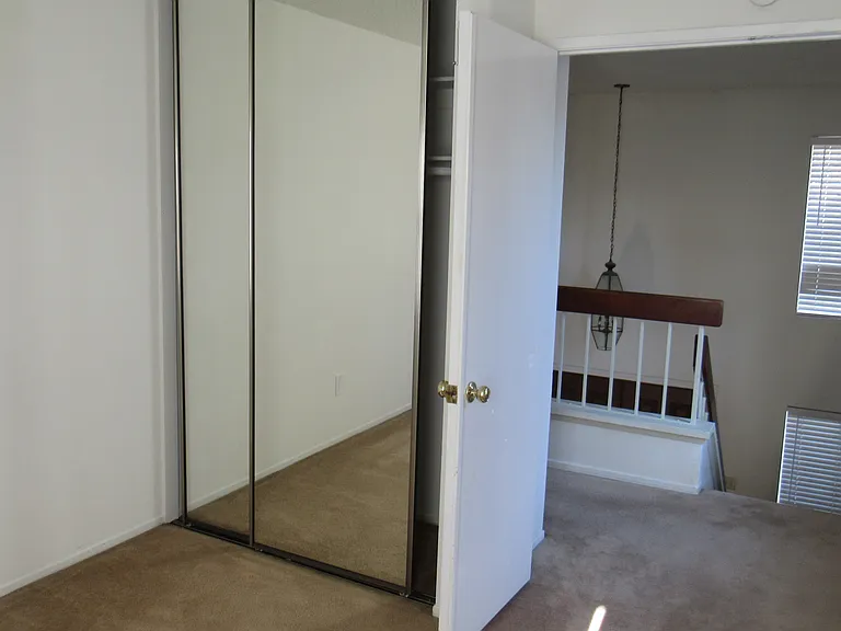 4820 Penrose Ave — Photo 10