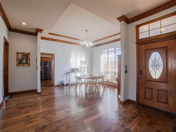 3rd image of 801 Ricks Trl