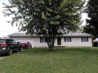 1839 Sunline Dr, Mogadore, OH 44260