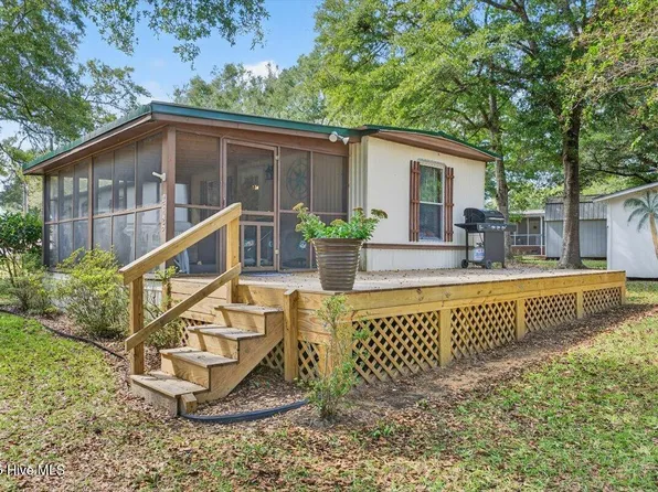 2645 Fairway Drive SW, Supply, NC 28462