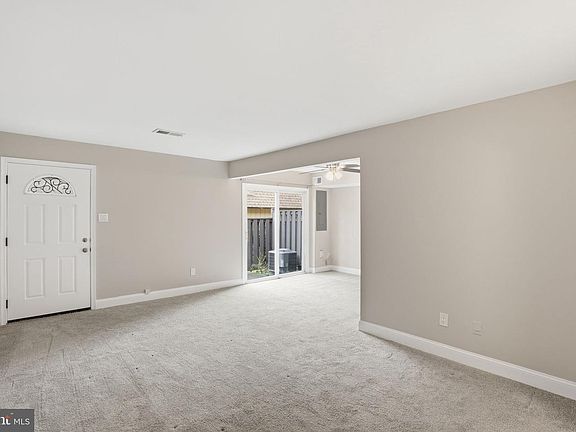 5th image of 3878 Manzanita Pl #64D