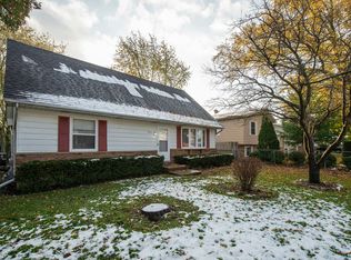 2213 Lydia Ave, Zion, IL 60099