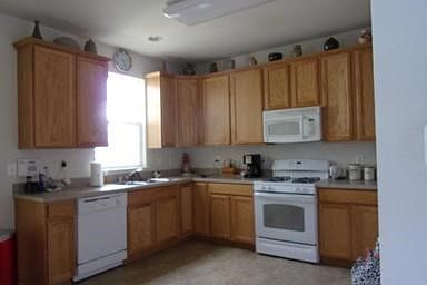 5th image of 105 Macon Dr