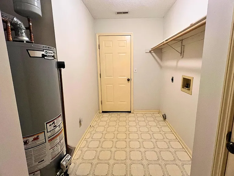 2509 Hollyhock Dr — Photo 37
