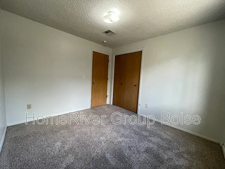 870 E Bergeson St — Photo 11
