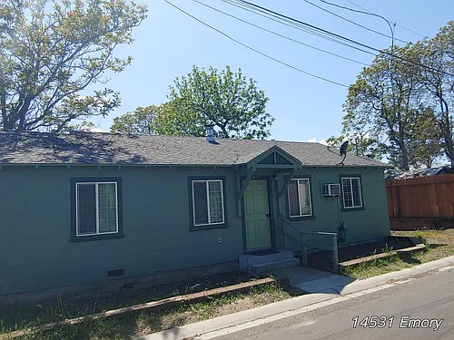 14531 Emory Ave Photo 1