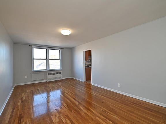5th image of 1750 E 14th St #991
