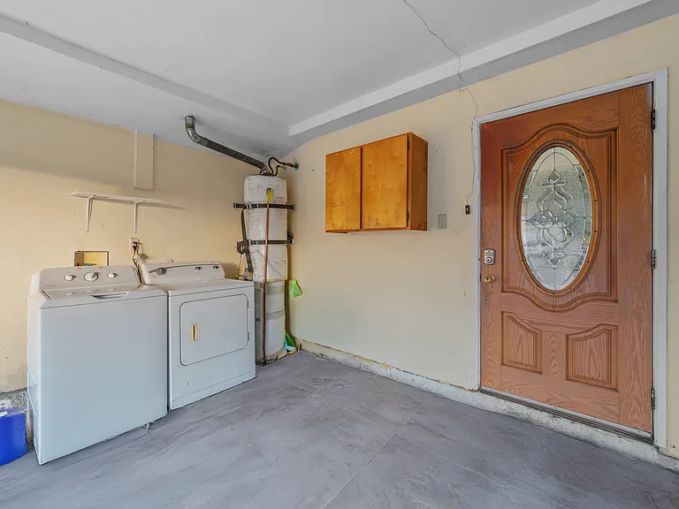 Laundry day made simple with your own in-unit washer and dryer.
