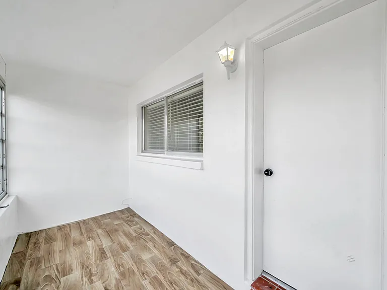 2366 Shelley St #12 — Photo 28