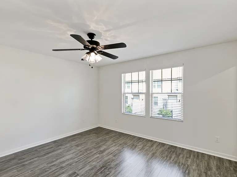 436 Carthage Ct — Photo 18
