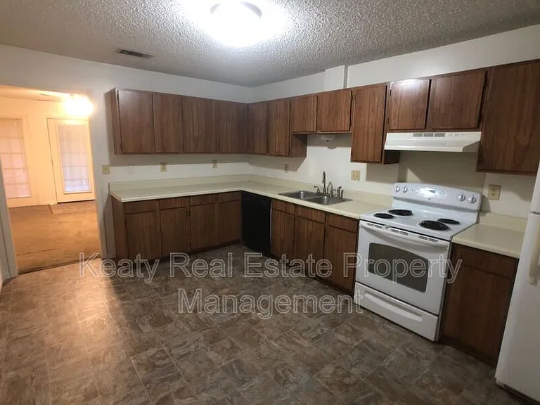 102A Country Ln — Photo 15