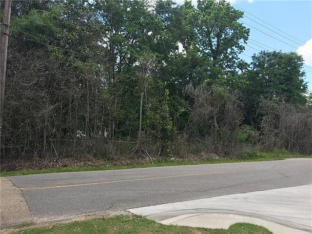 2nd image of 1620 Short Cut Rd