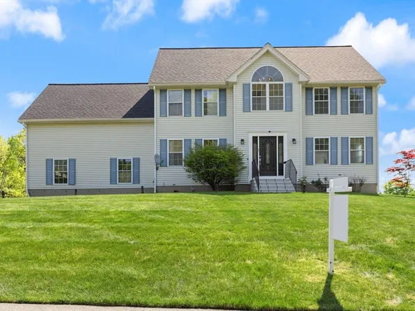 99 Russells Way, Westford, MA 01886
