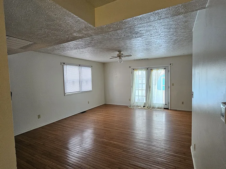 1311 S Rogers St #A — Photo 12