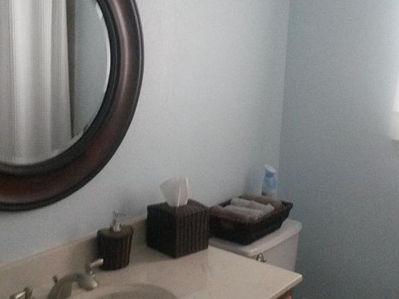 4th image of 5 Holly Oaks Dr