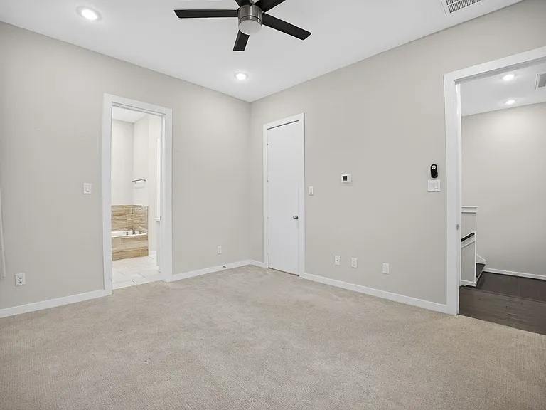 619 Thornton Oaks Ln — Photo 11