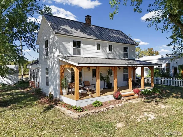 6933 Russell Rd, Hillsboro, MO 63050