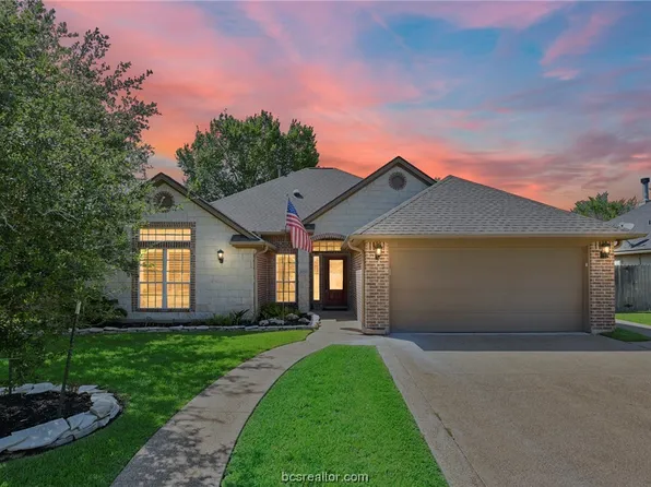 2704 Wood Ct, Bryan, TX 77808