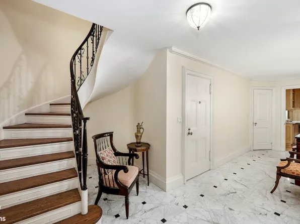 447 East 57th Street image 7 of 19