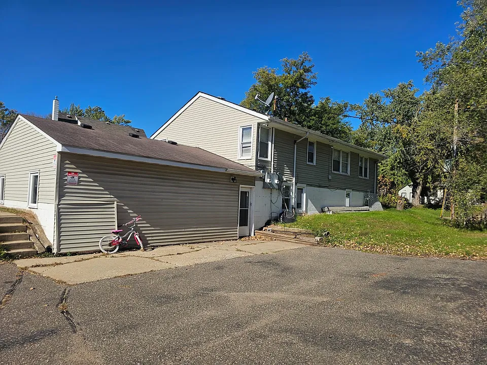 322 Cottage Ave E #2