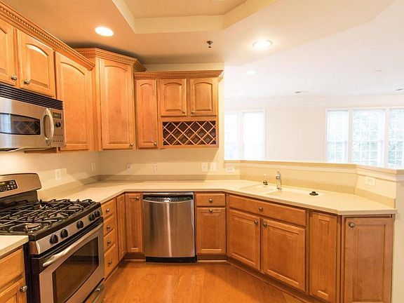 3rd image of 7139 Mason Grove Ct #17