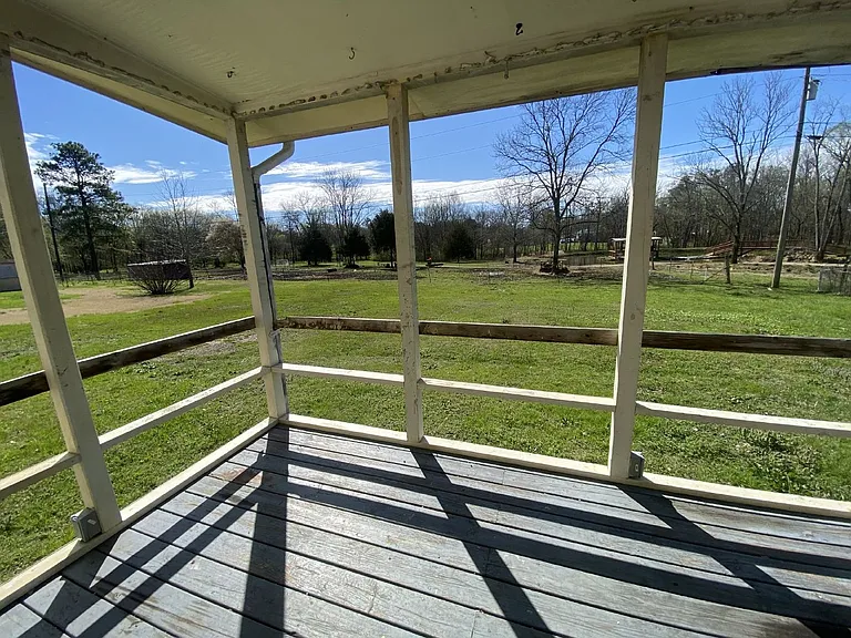 168 Reynolds Dr — Photo 3