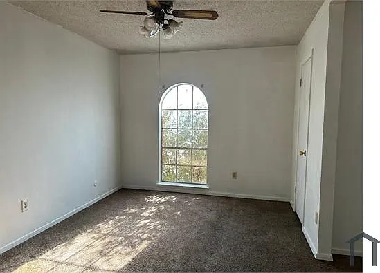 5127 Inverness Ave — Photo 5