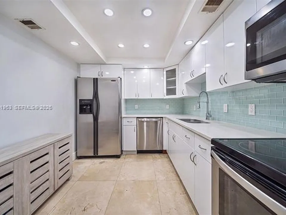 5701 Collins Avenue Cu #1415