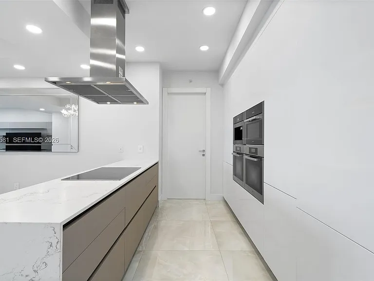 18201 Collins Ave #4606 — Photo 5