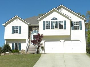 6272 Fairoaks Pl, Douglasville, GA