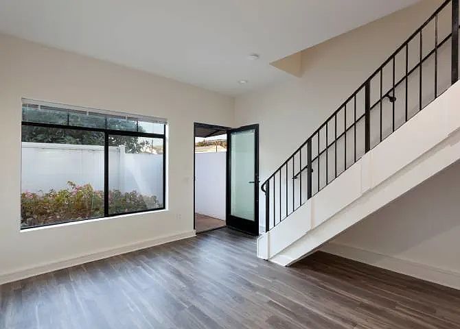 1st image of 779 E Santa Clara St