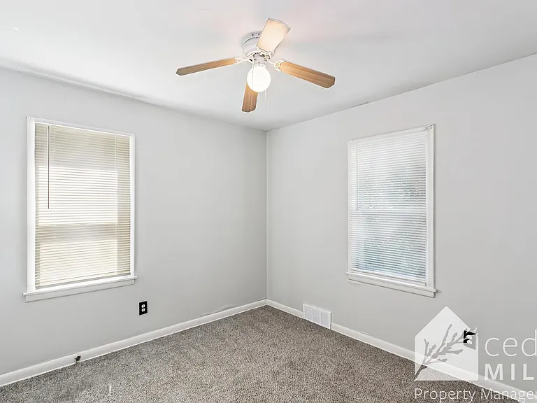 2134 W 35th St S — Photo 10