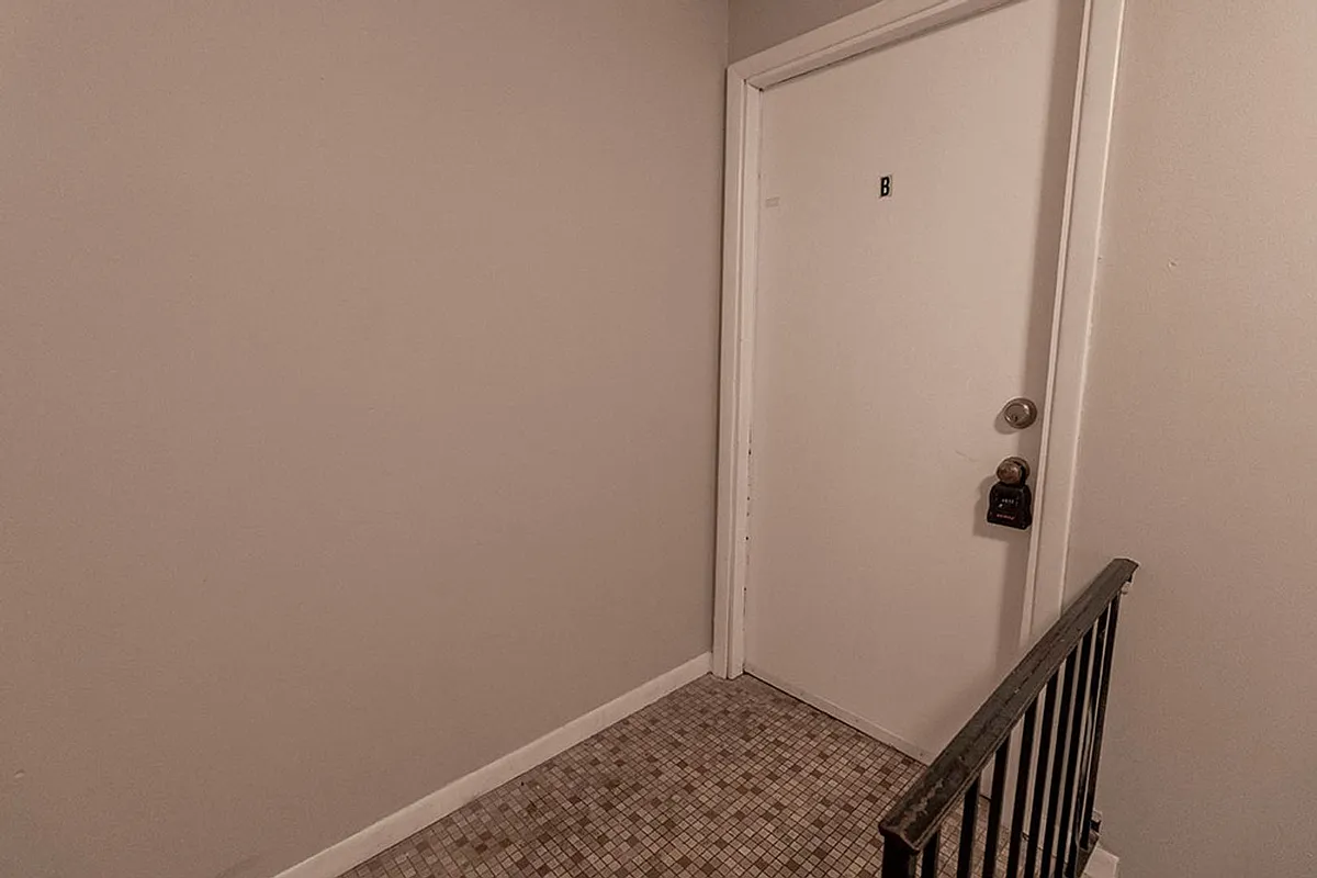 Building Photo - 1309 N Golf Blvd #B