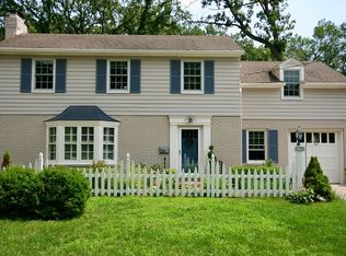 6026 N Waterbury Rd, Des Moines, IA 50312