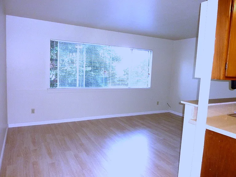 2521 Piedmont Ave #16 — Photo 9