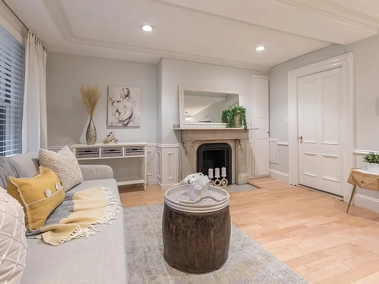 80 Mount Vernon St #2 — Photo 2