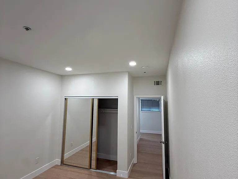 4137 Bay St #C — Photo 9