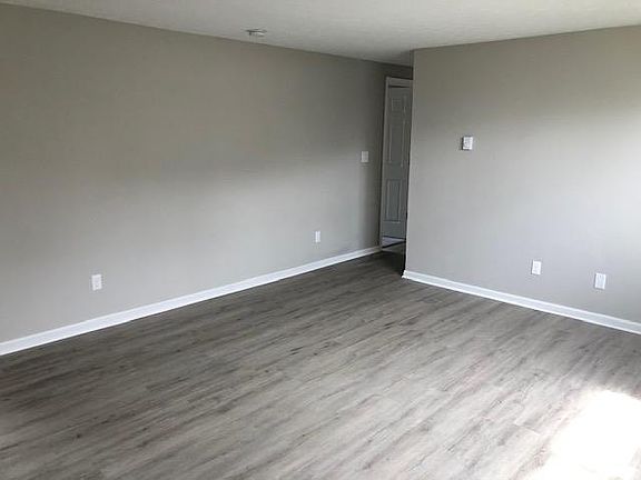 3rd image of 6723 Creekside Dr APT D