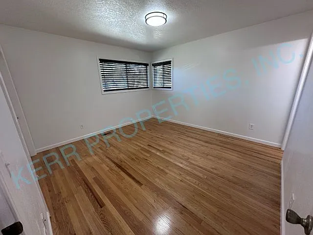 1160 NW Bella Vista Pl — Photo 8