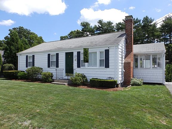 3rd image of 47 Holly Hill Cir