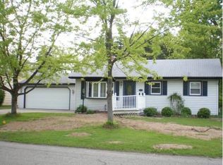 203 N Brady St, Vassar, MI