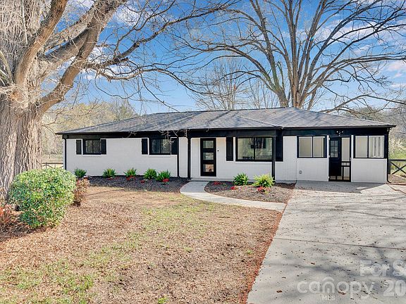 2nd image of 10628 Connell Rd