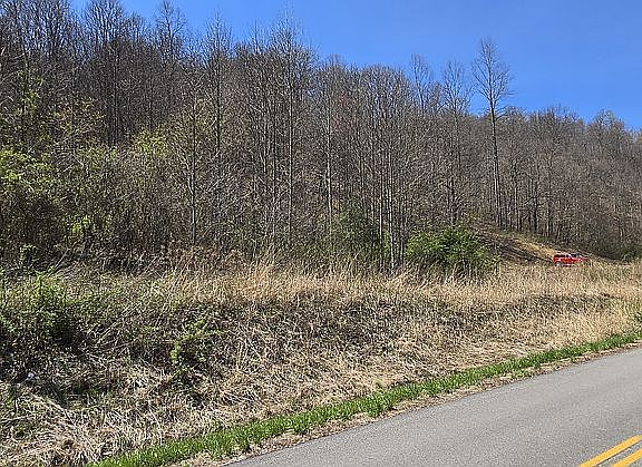 3rd image of 14427 Cranston Rd
