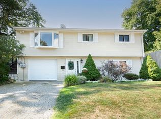 3 Freeman St, Worcester, MA 01604