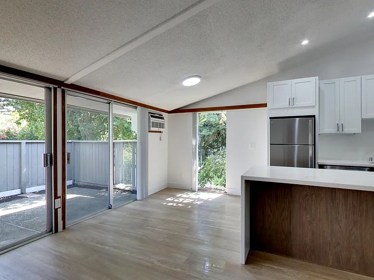 Riverwood Apartments — Photo 112