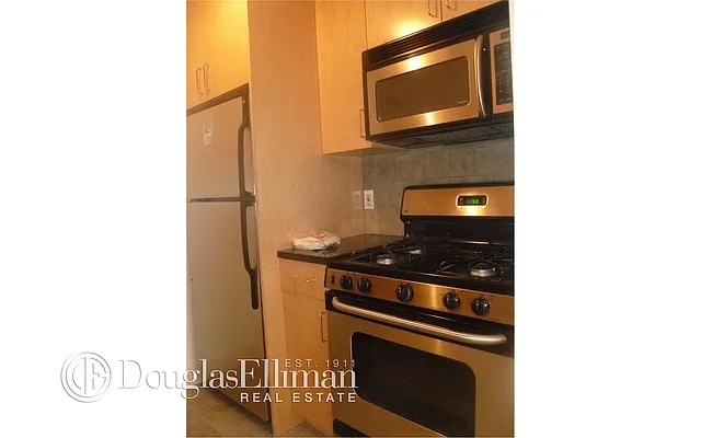 Rented by Douglas Elliman | media 6