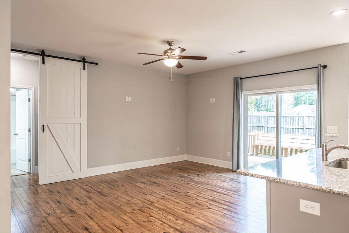 next background image