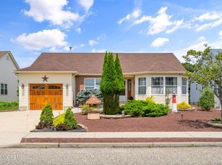 16 Sheridan Rd, Toms River, NJ 08757