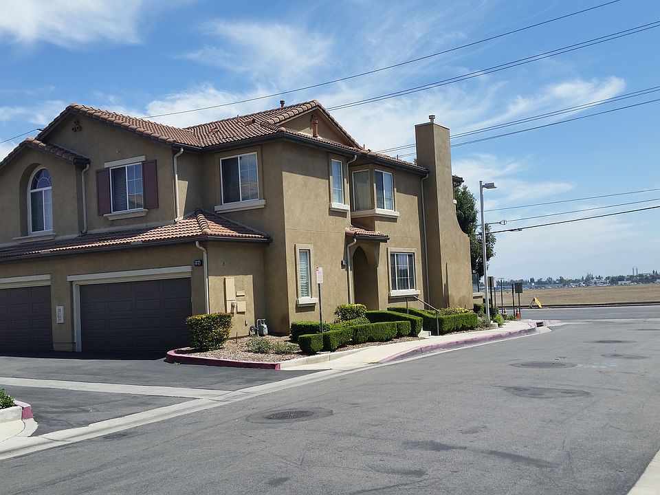1st image of 1110 N Solano Privado APT A