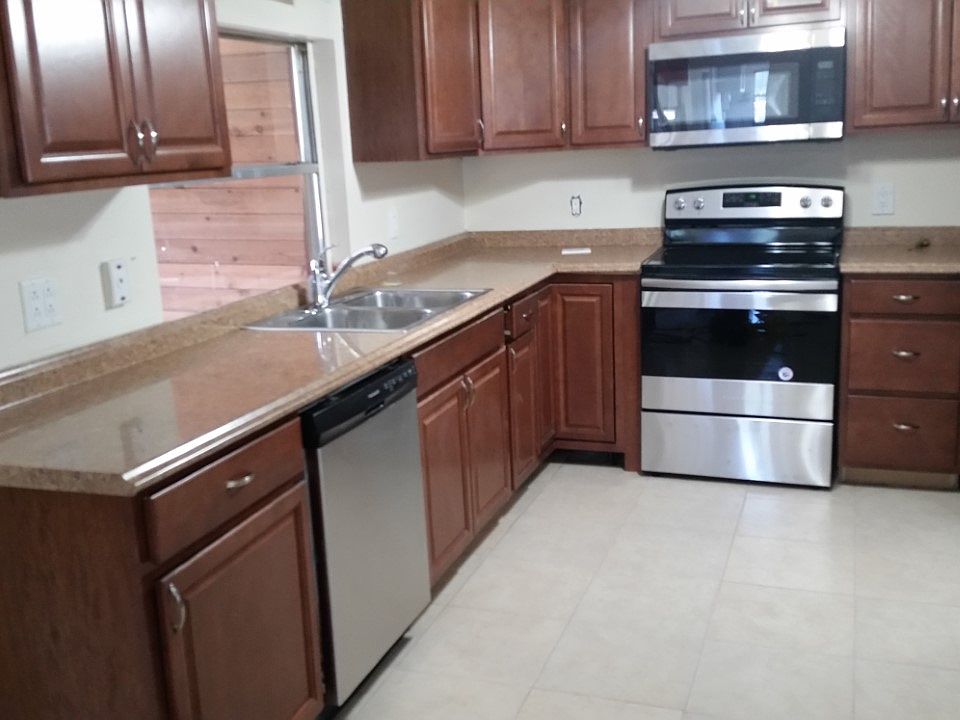 New Kitchen & Appliances